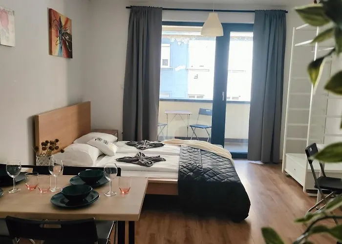 Super Cozy & Central Apartment
