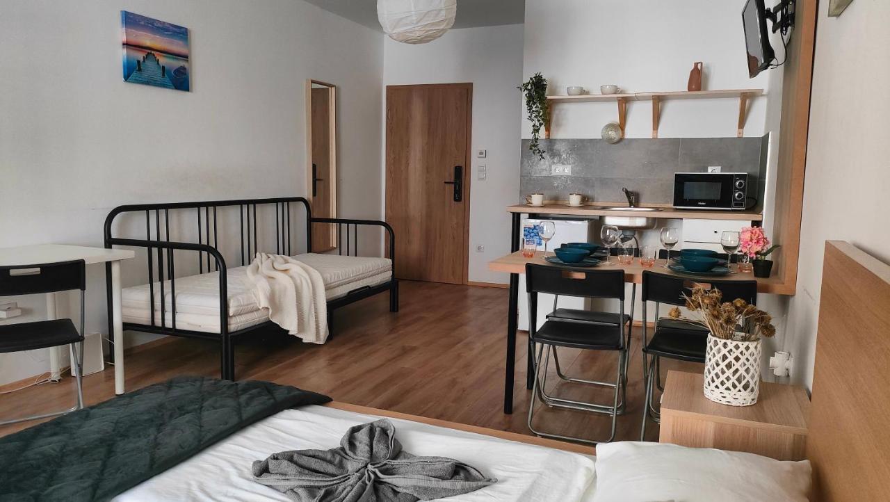 Super Cozy & Budapest